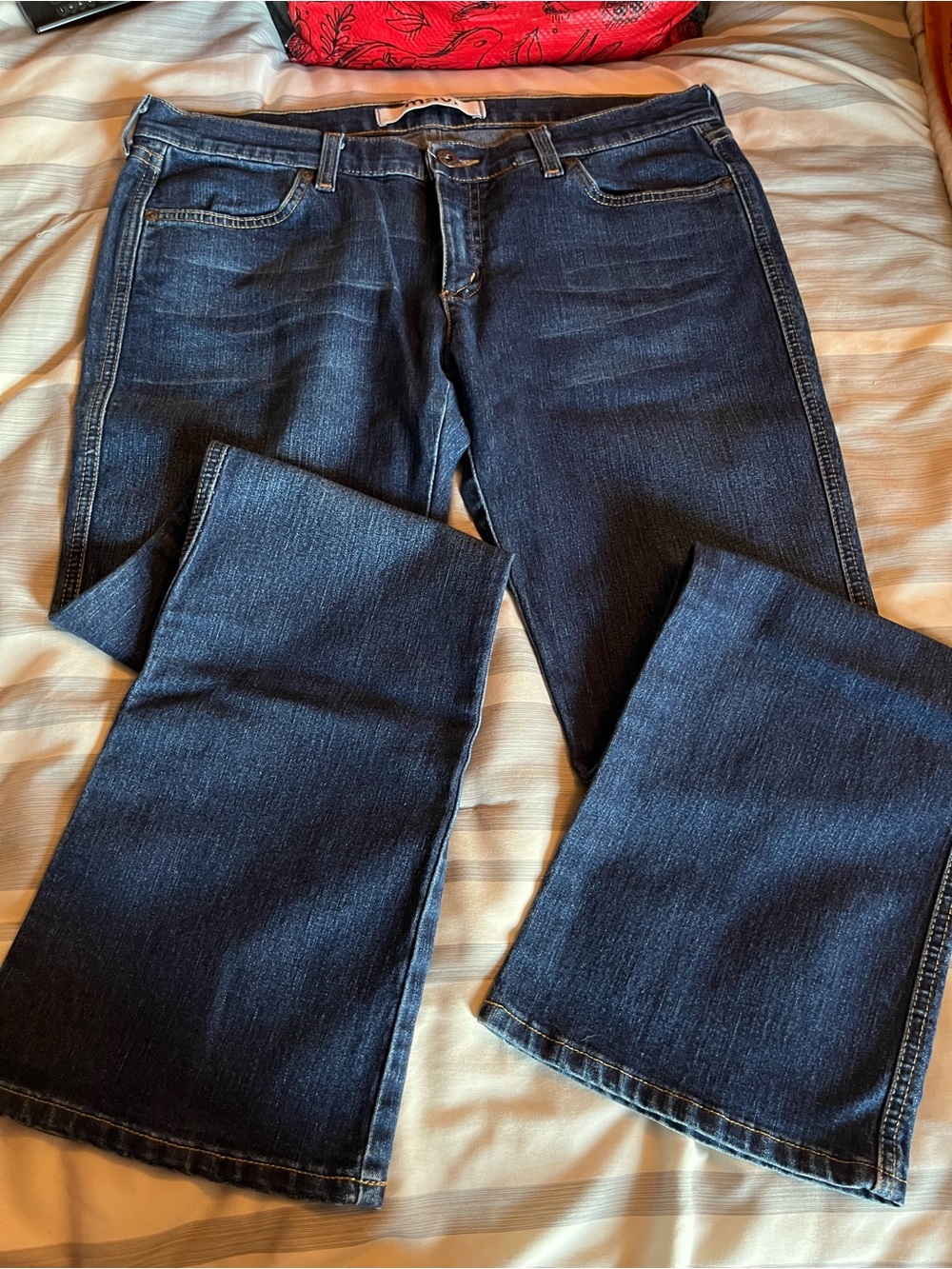 Women’s Dark Blue Straight-Leg Jeans